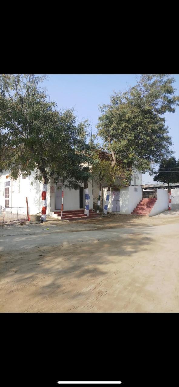 Nature Resort Agra  Exteriör bild