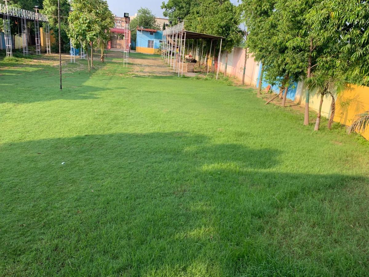 Nature Resort Agra  Exteriör bild